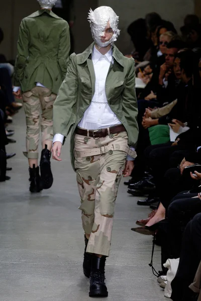 Look 18